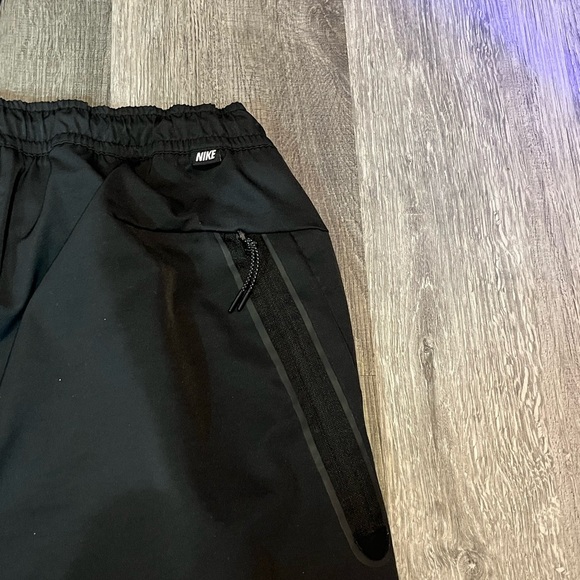 Nike tech women Black Jogger track Pants - Picture 3 of 7